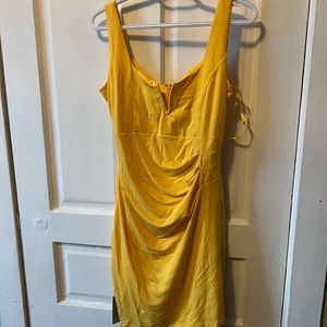 Le château yellow stretch dress
